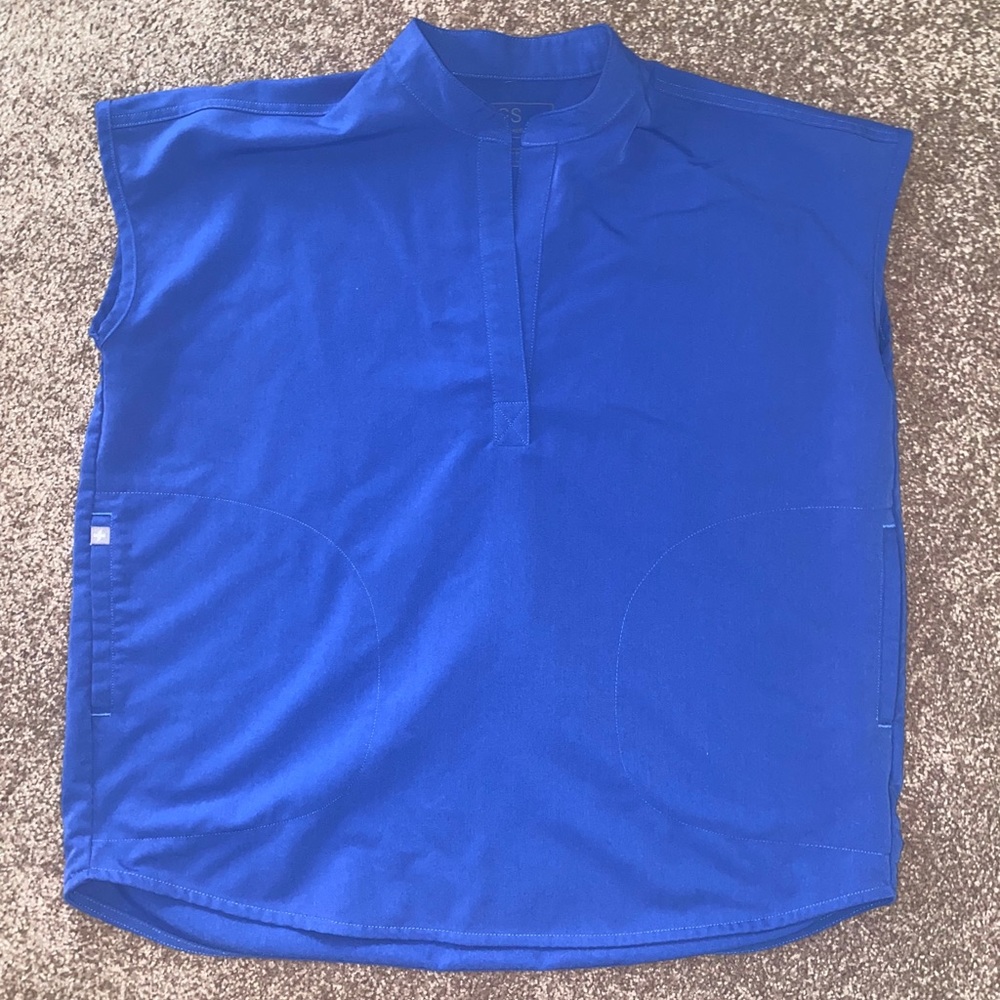 Figs Rafaela Oversized scrub top size small blue